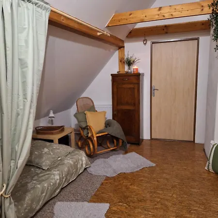 Casa de Férias Pyšná Chaloupka V Podkrkonoší Zlata Olesnice