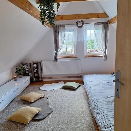Casa de Férias Pyšná Chaloupka V Podkrkonoší Zlata Olesnice