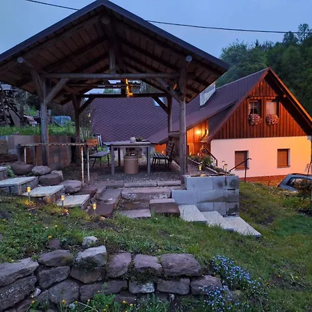 Pyšná Chaloupka V Podkrkonoší * Zlata Olesnice